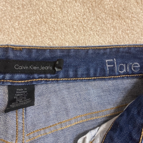 Calvin Klein size 8 womens flare Jeans - Picture 2 of 2